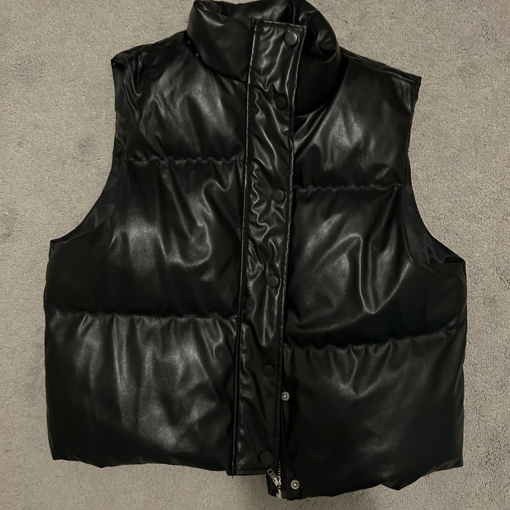 Edikted Leather Cropped Black Puffer Vest